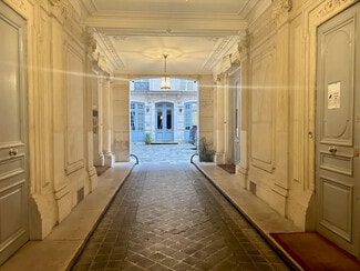Plus de détails pour 19 Rue De Marignan, Paris - Bureau à louer