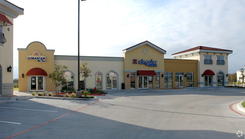 696 Tx-71 Hwy, Bastrop, TX à louer - Photo de l’immeuble – Image 2 sur 2
