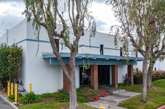 Plus de détails pour 13834-13842 Bettencourt St, Cerritos, CA - Industriel/Logistique à louer