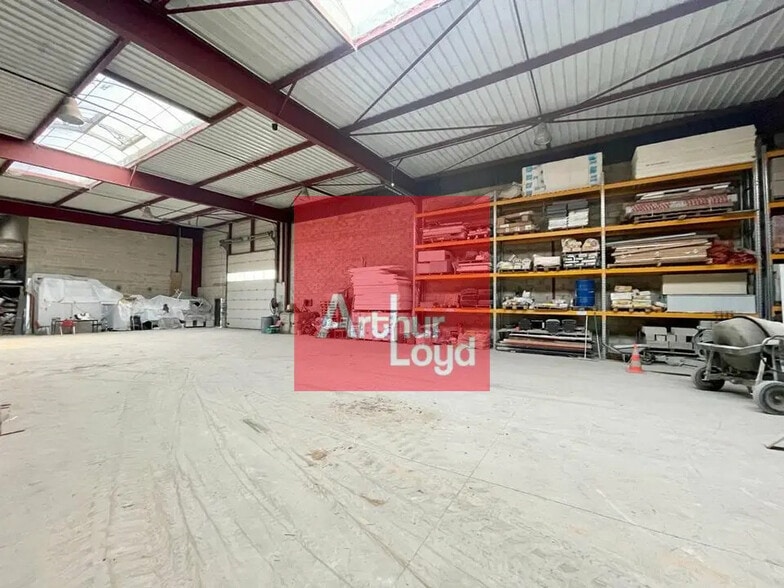 Local d’activités dans Cesson à louer - Photo intérieure – Image 2 sur 3