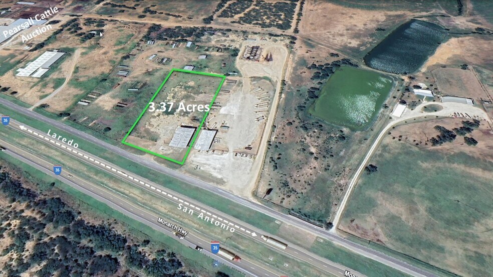 2222 S Interstate 35, Pearsall, TX à vendre - Photo de l’immeuble – Image 3 sur 16
