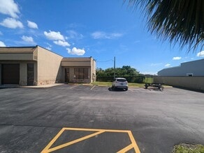 1393 S Missouri Ave, Clearwater, FL à louer Photo intérieure– Image 2 sur 3