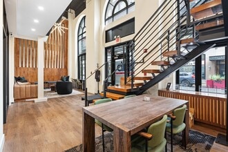1425 Locust St, Philadelphia, PA à louer Photo intérieure– Image 2 sur 13