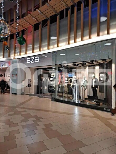 Local commercial dans Reims à louer - Photo de l’immeuble – Image 1 sur 2