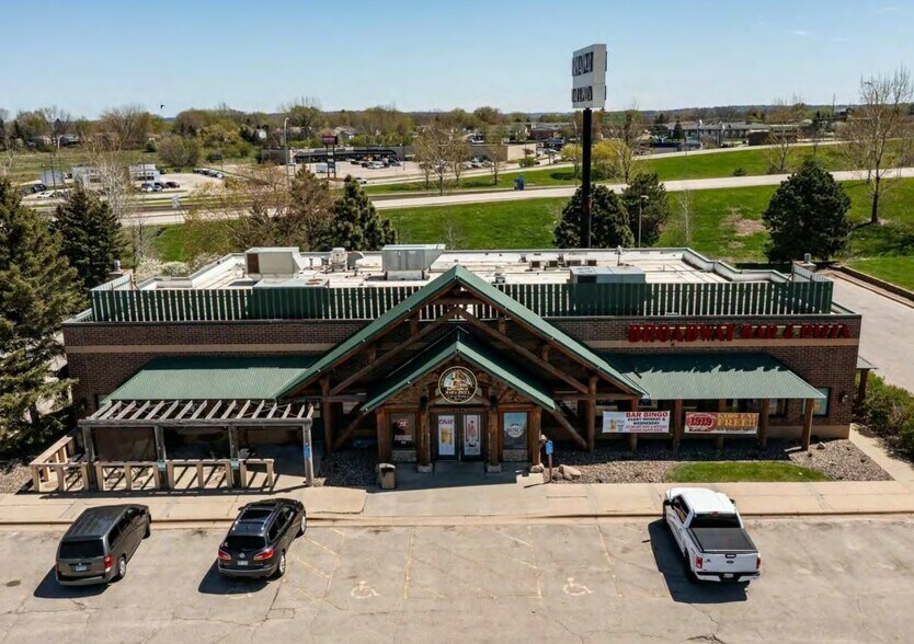 4144 W Frontage Rd NW, Rochester, MN à vendre - Photo de l’immeuble – Image 1 sur 1