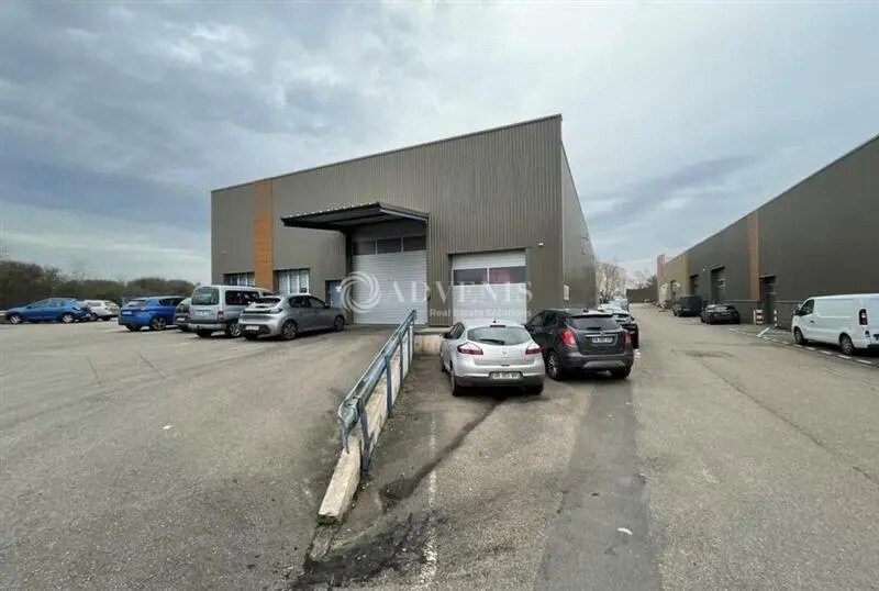 Local d’activités dans Woippy à louer - Photo de l’immeuble – Image 1 sur 3