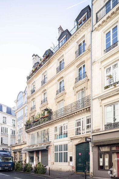 47 Rue De Paradis, Paris à louer - Photo de l’immeuble – Image 3 sur 3