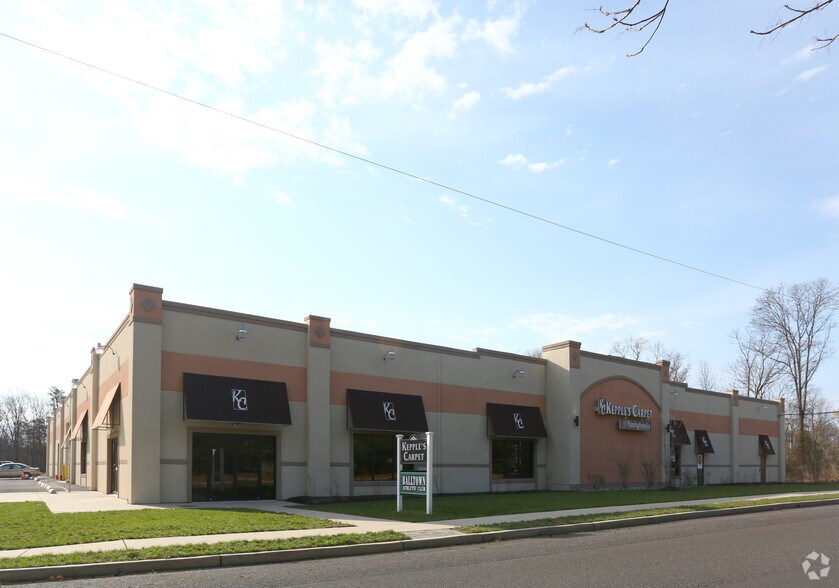 110 Cushman Ave, West Berlin, NJ à louer - Photo principale – Image 1 sur 11