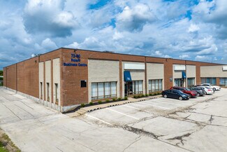 Plus de détails pour 72-80 Rolark Dr, Toronto, ON - Industriel/Logistique à louer