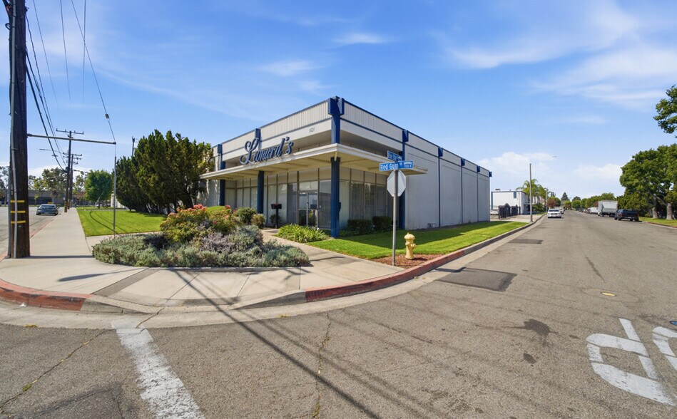 1121 N Red Gum St, Anaheim, CA à louer - Photo de l’immeuble – Image 2 sur 8
