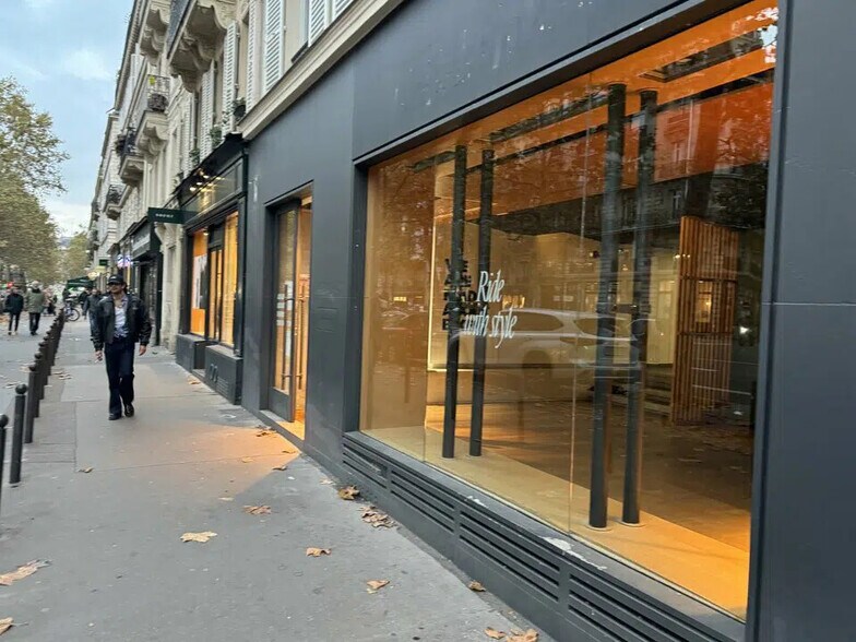 Local commercial dans Paris à vendre - Photo de l’immeuble – Image 2 sur 5