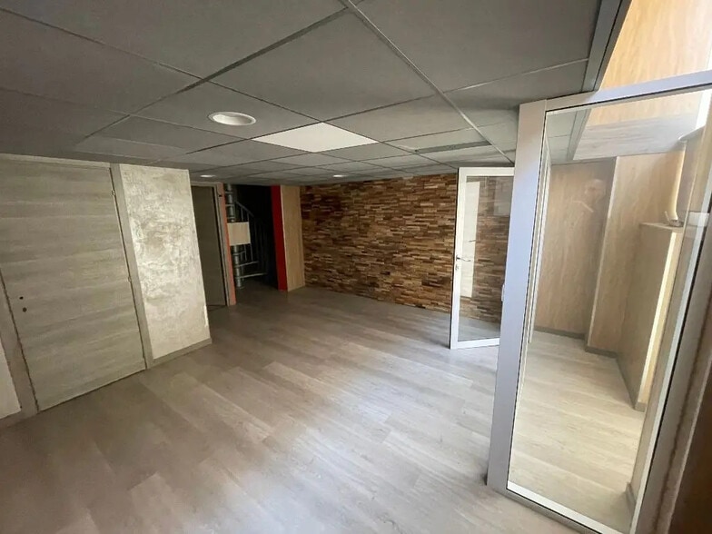 Industriel/Logistique dans Villeurbanne à louer - Photo intérieure – Image 2 sur 6