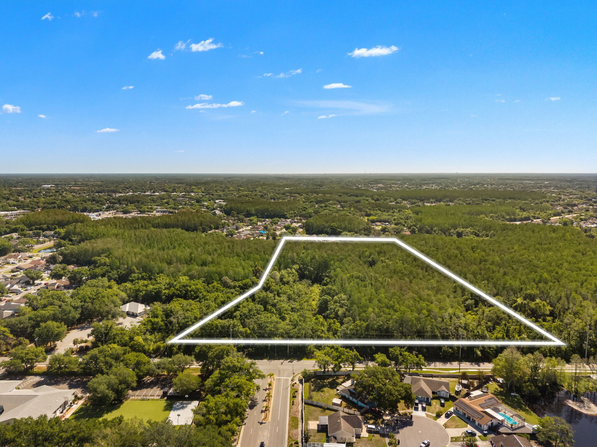 12591 Henderson Rd, Tampa, FL à vendre Photo principale– Image 1 sur 7