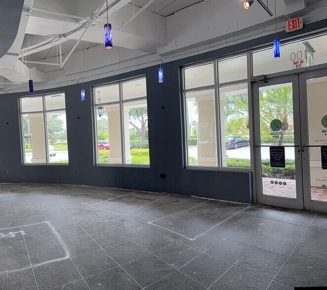 1750 N Congress Ave, Boynton Beach, FL à louer - Photo intérieure – Image 2 sur 23