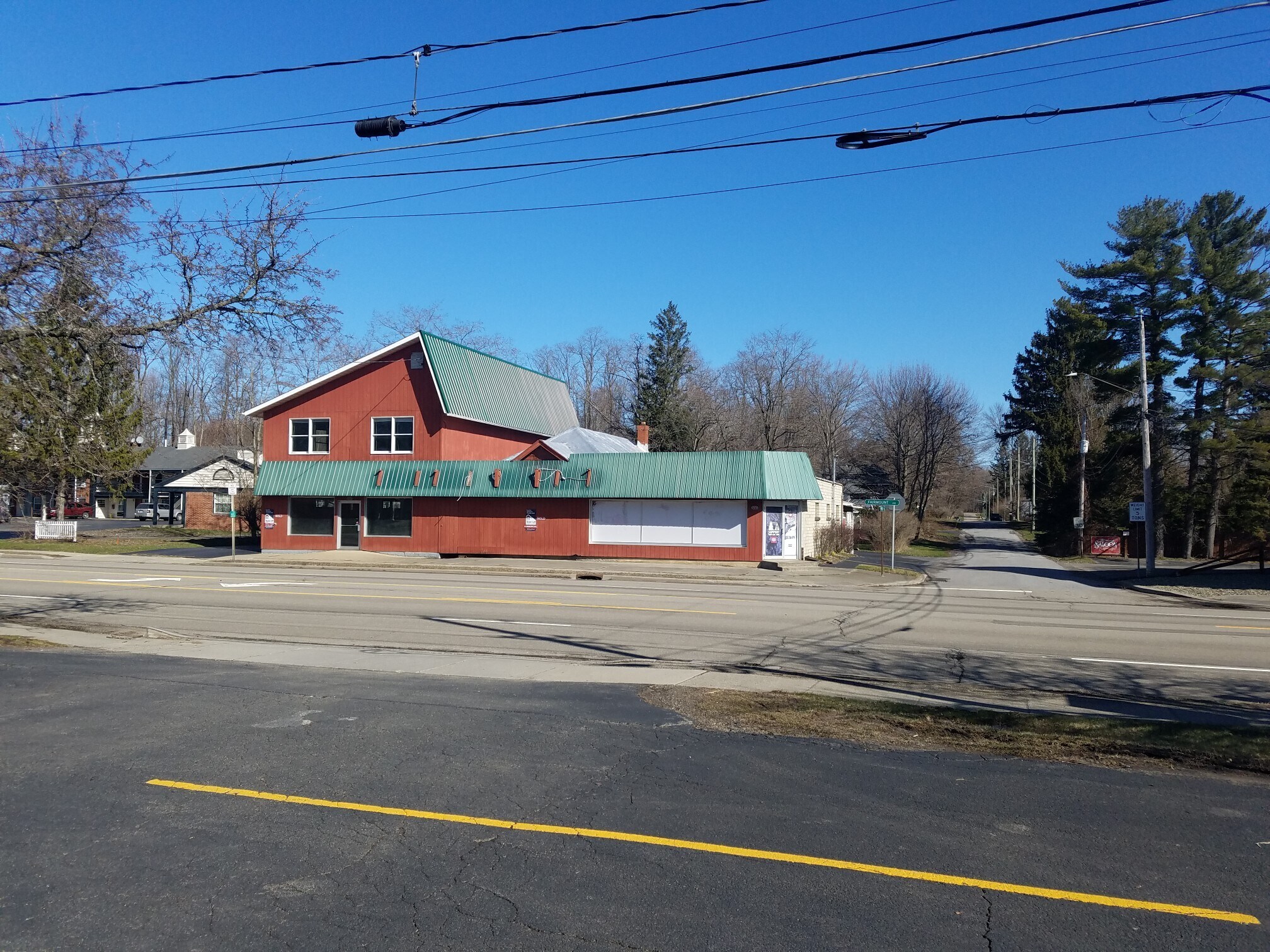 600 Fairmount Ave, Jamestown, NY à louer Photo principale– Image 1 sur 17