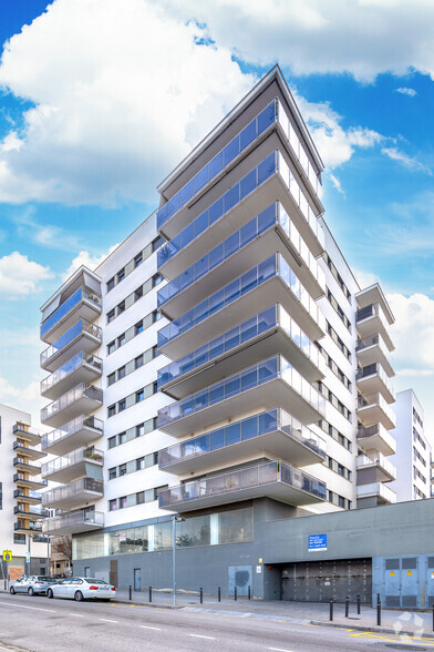 Immeuble residentiel dans Sant Joan Despí, Barcelona à vendre - Photo de l’immeuble – Image 3 sur 3