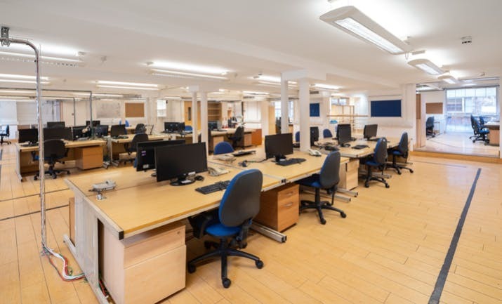 20 Conduit Pl, Londres à vendre - Photo de l’immeuble – Image 3 sur 5