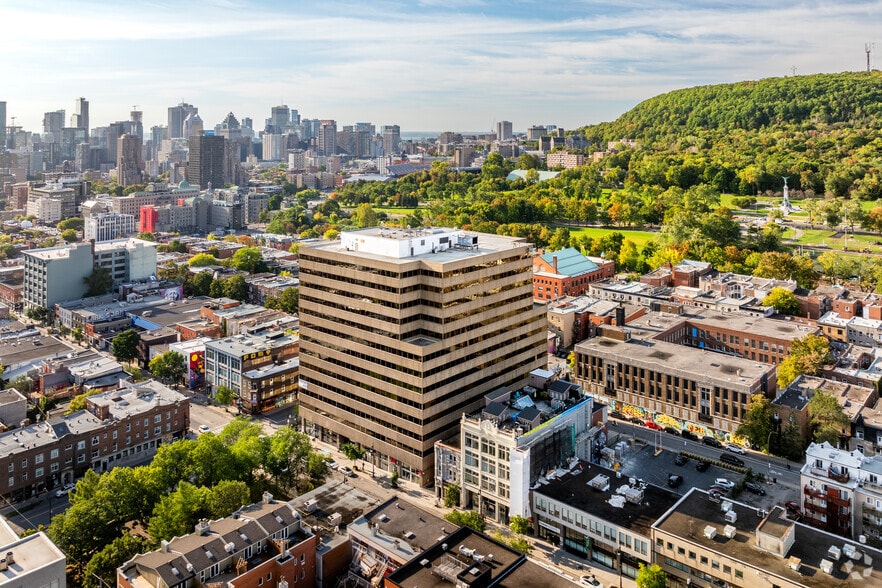 4200-4226 Boul Saint-Laurent, Montréal, QC à louer - Aérien – Image 3 sur 23