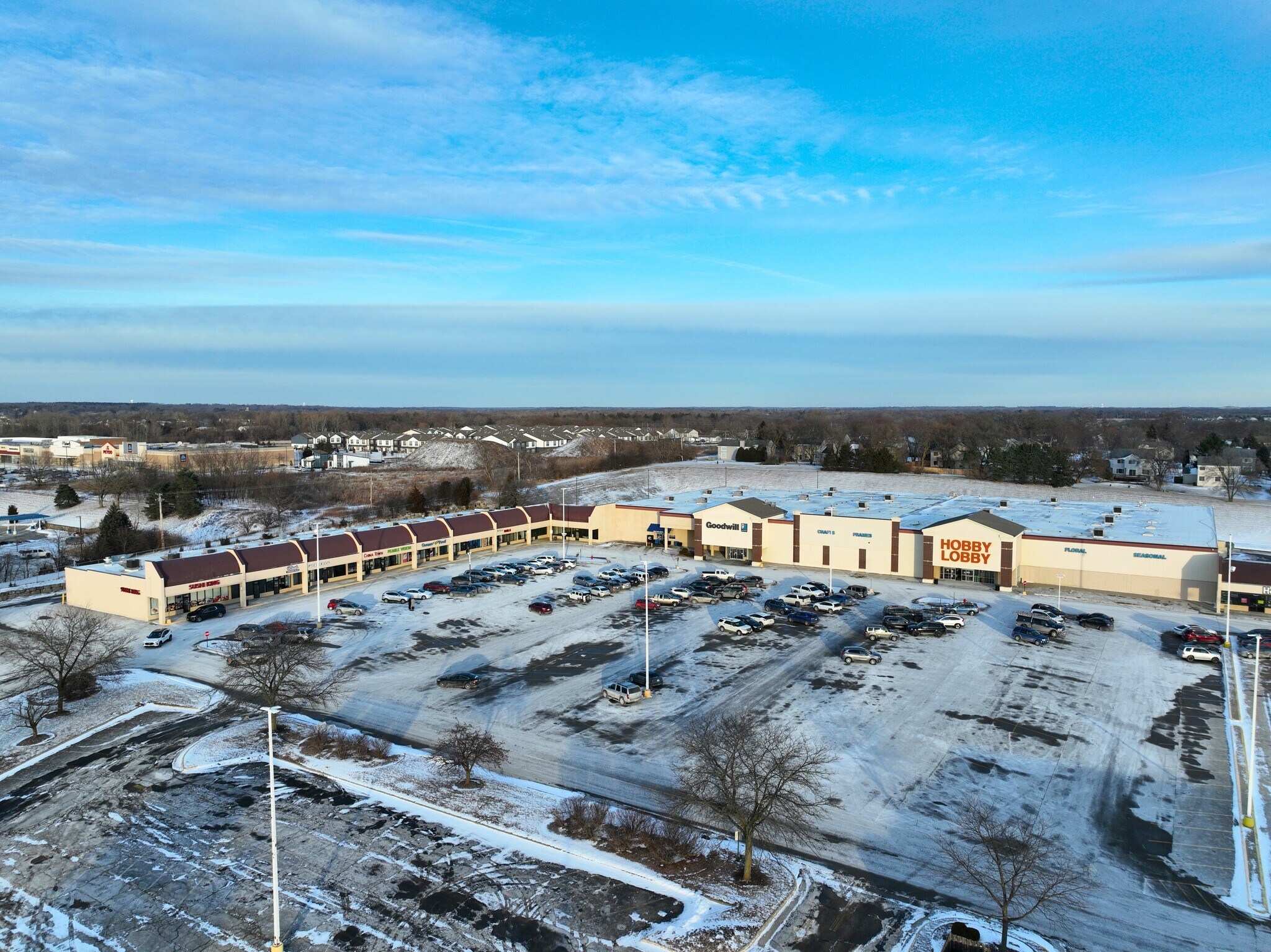 2000-2078 N Richmond Rd, McHenry, IL à louer Photo principale– Image 1 sur 6