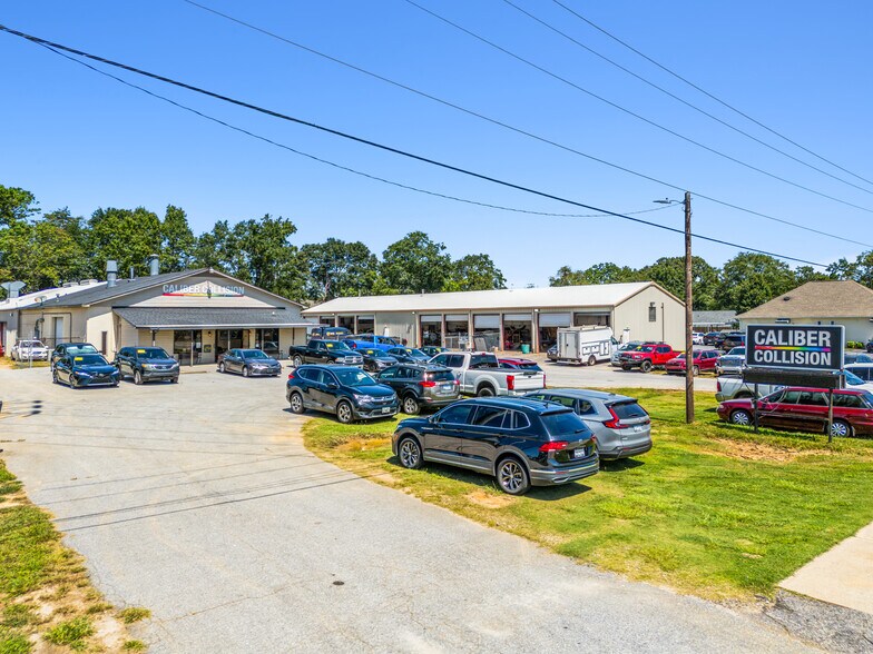 1134 N Main St, Fountain Inn, SC à vendre - Photo de l’immeuble – Image 3 sur 4