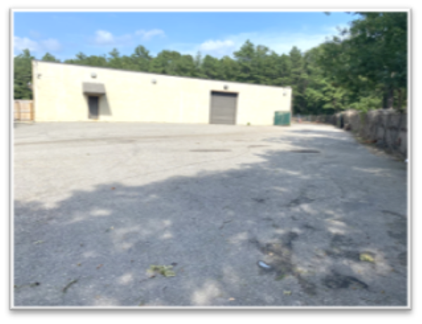 245 Middle Island Rd, Medford, NY à louer - Photo de l’immeuble – Image 3 sur 12