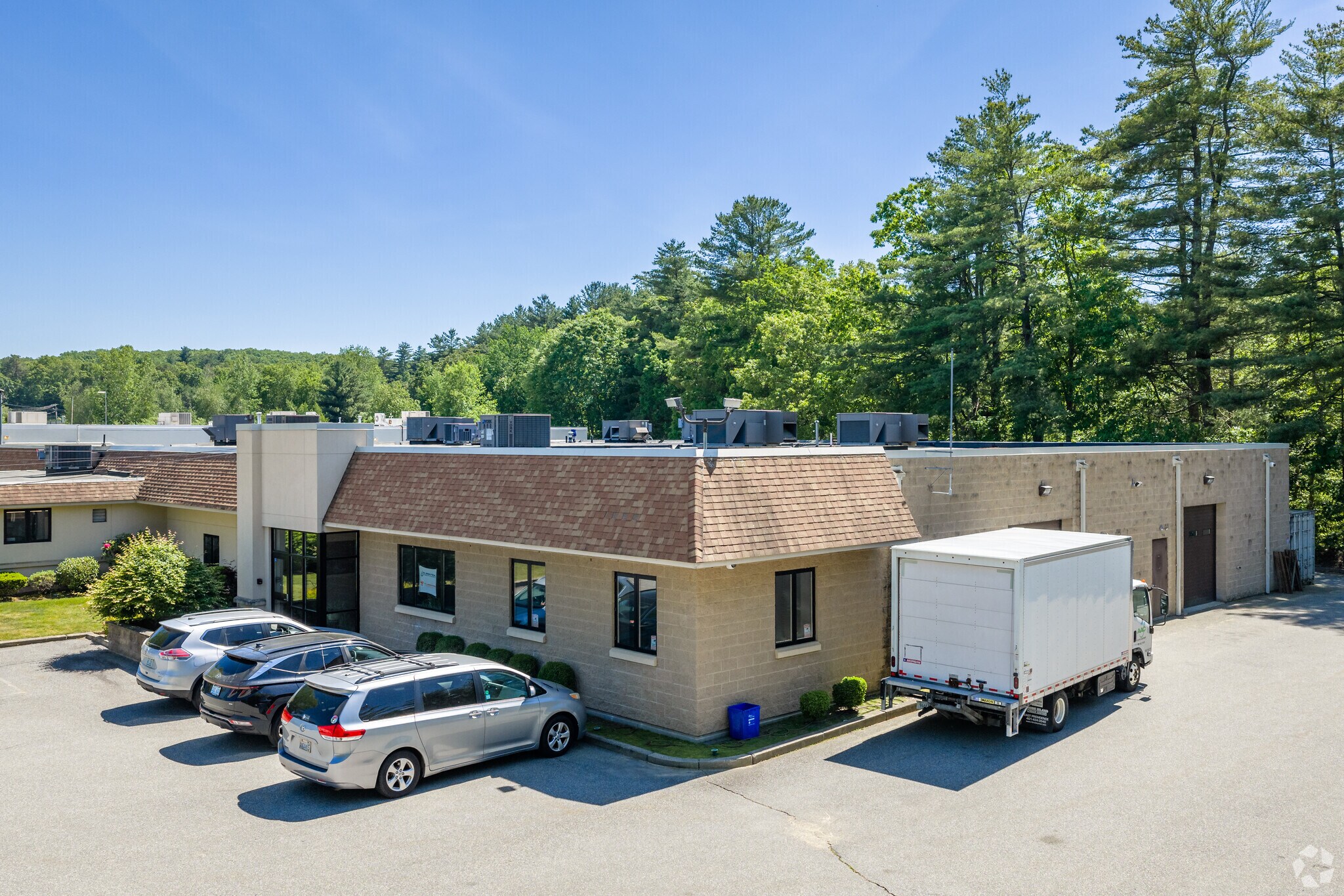 15 Lark Industrial Pky, Greenville, RI à vendre Photo principale– Image 1 sur 5