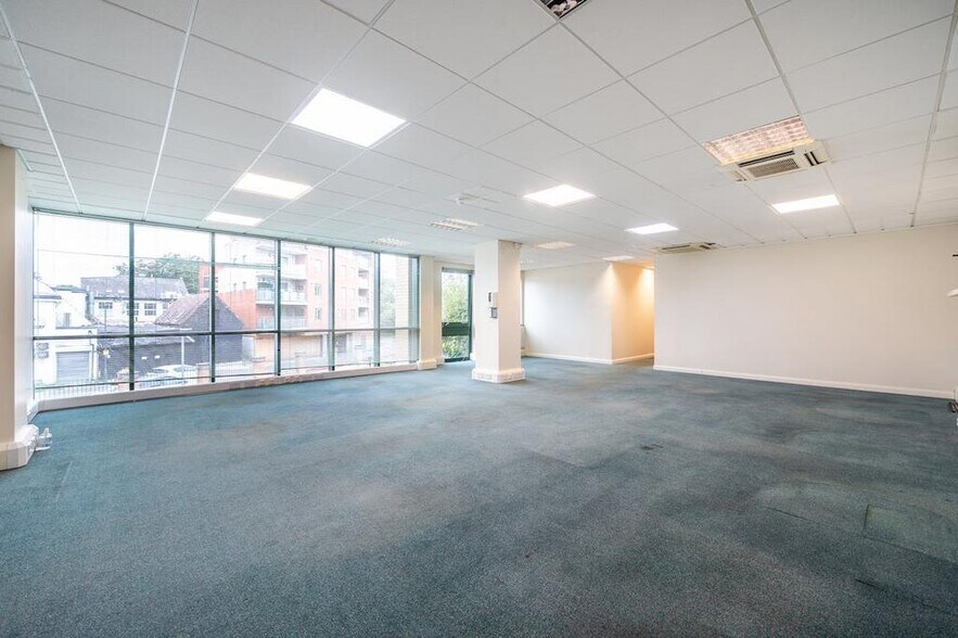 Marlborough Hl, Harrow à louer - Photo de l’immeuble – Image 3 sur 28