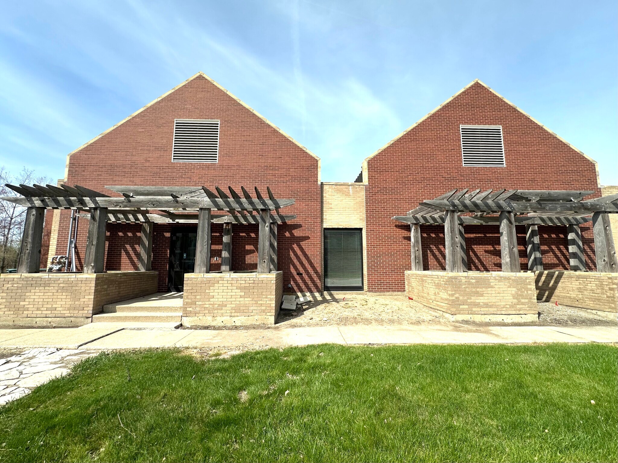 2022 Kelle Dr, Chesterton, IN à vendre Photo principale– Image 1 sur 26