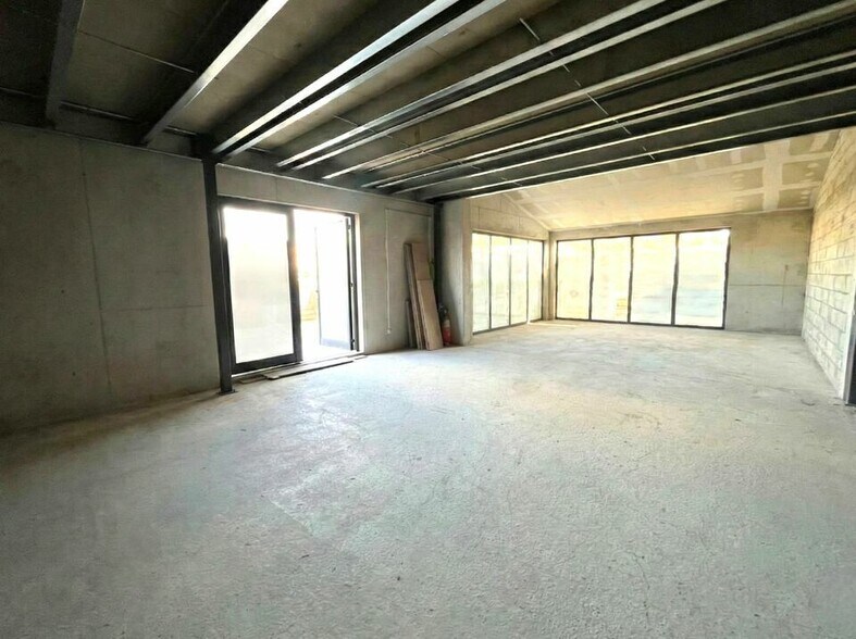 Local commercial dans Vidauban à louer - Photo intérieure – Image 3 sur 4