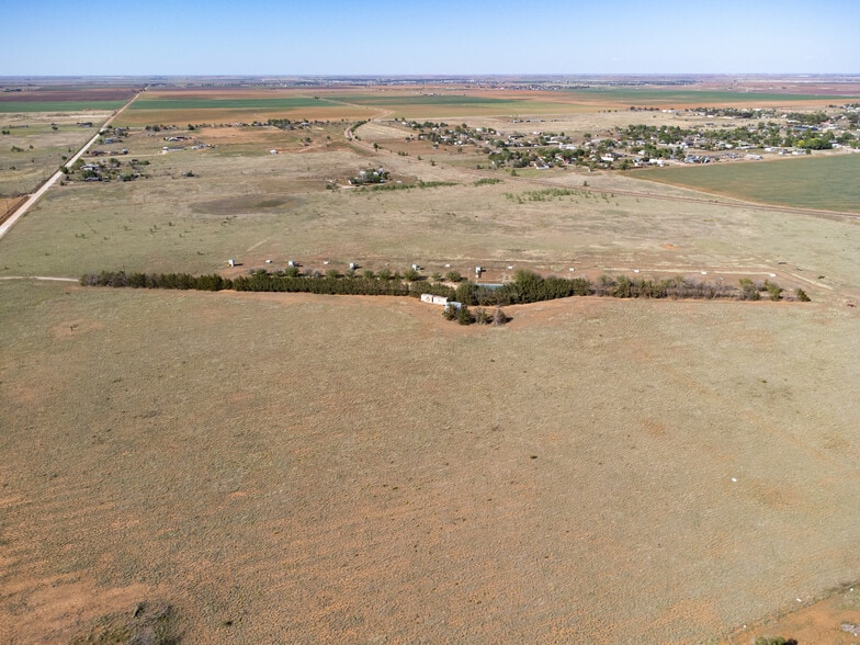 910 N County Road 1300, Lubbock, TX à louer - Photo de l’immeuble – Image 3 sur 14