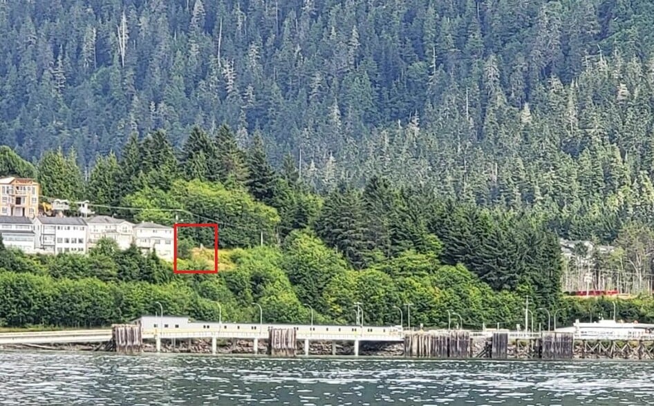 2348 Graham Av, Prince Rupert, BC à vendre - Photo principale – Image 1 sur 1