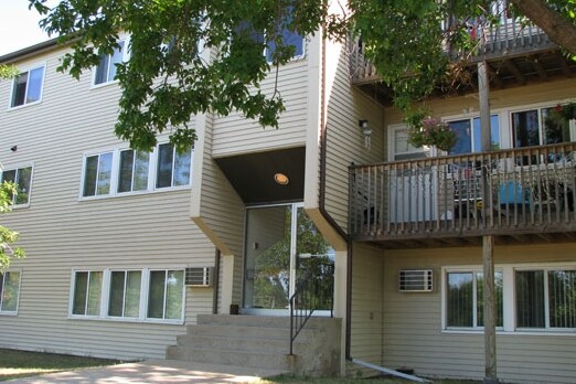 100 N Van Buren Ave, Eveleth, MN à vendre Photo principale– Image 1 sur 14