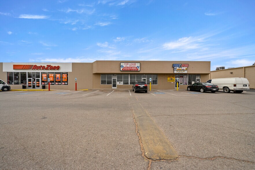 14696 Montana Ave, El Paso, TX à louer - Photo de l’immeuble – Image 3 sur 18