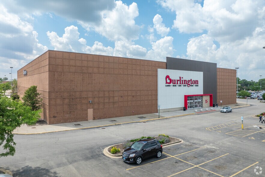 590 Golf Mill Center, Niles, IL à vendre - Photo de l’immeuble – Image 3 sur 5