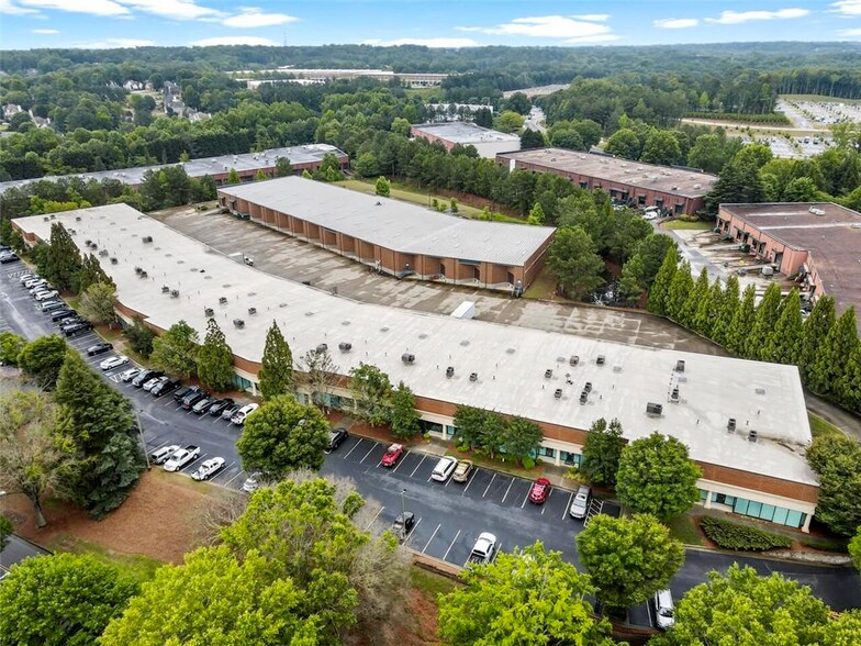 5910 Shiloh Rd E, Alpharetta, GA à louer - Aérien – Image 1 sur 4