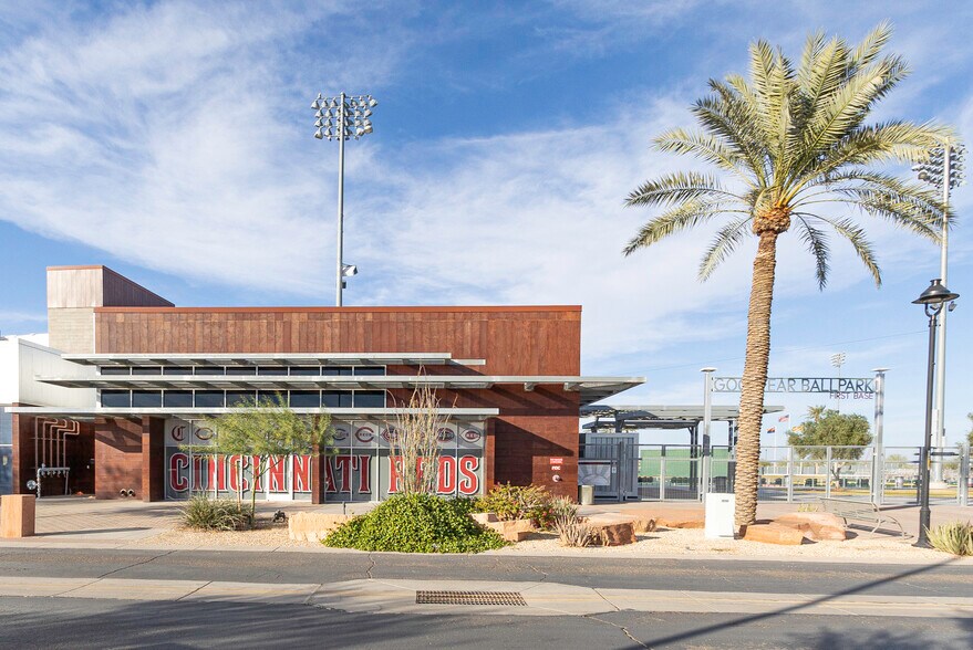 1933 S Ballpark Way, Goodyear, AZ à louer - Photo de l’immeuble – Image 2 sur 9