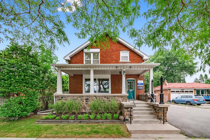 3569 Cawthra Rd, Mississauga, ON à vendre - Photo de l’immeuble – Image 3 sur 33