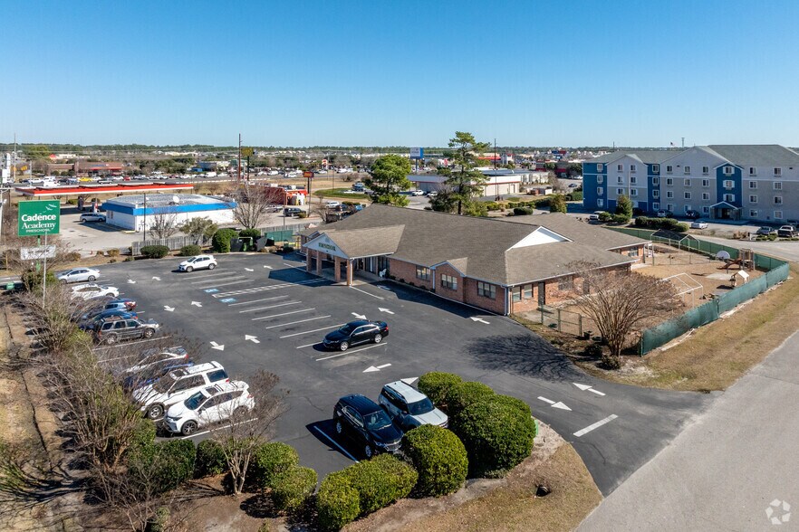 109 W Perry Rd, Myrtle Beach, SC à vendre - Photo de l’immeuble – Image 2 sur 10