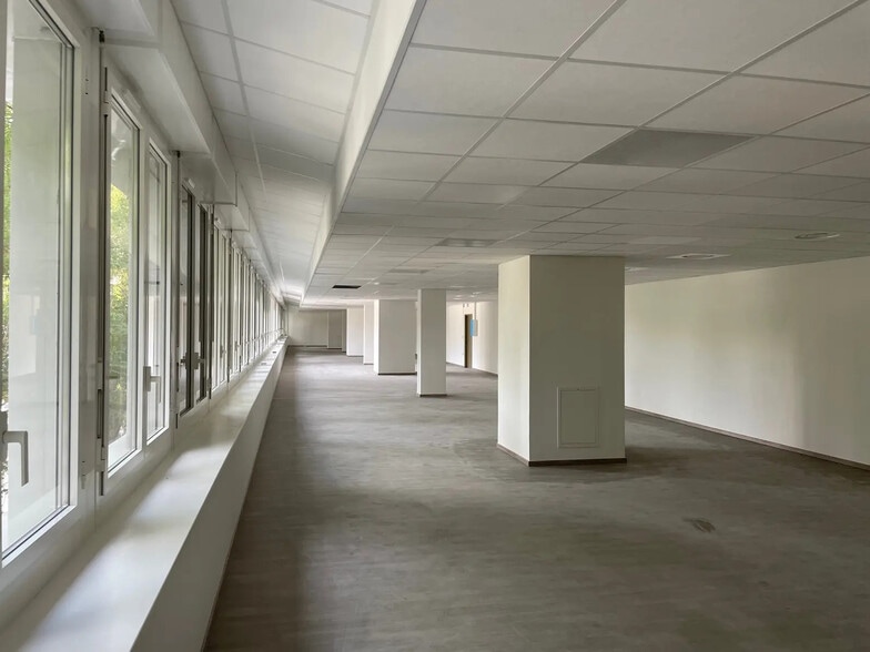 25 Rue Negresko, Marseille à louer - Photo de l’immeuble – Image 2 sur 14