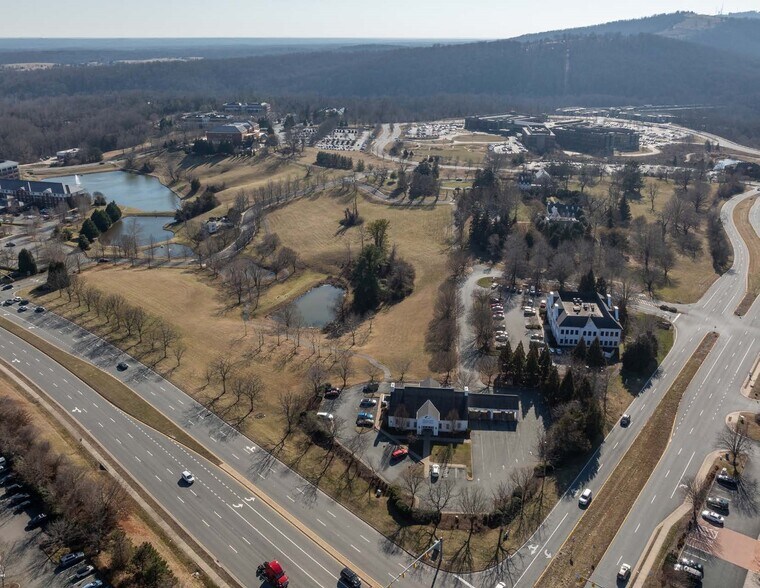 Worrell Drive, Charlottesville, VA à vendre - Aérien – Image 1 sur 8
