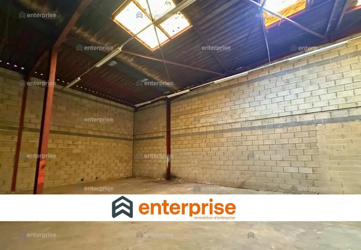Local d’activités dans Saint-Maximin à louer Photo intérieure– Image 1 sur 8