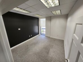 100 S Dixie Hwy, West Palm Beach, FL à louer Photo de l’immeuble– Image 1 sur 1