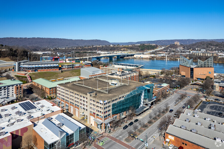 215 Broad St, Chattanooga, TN à louer - Aérien – Image 3 sur 12
