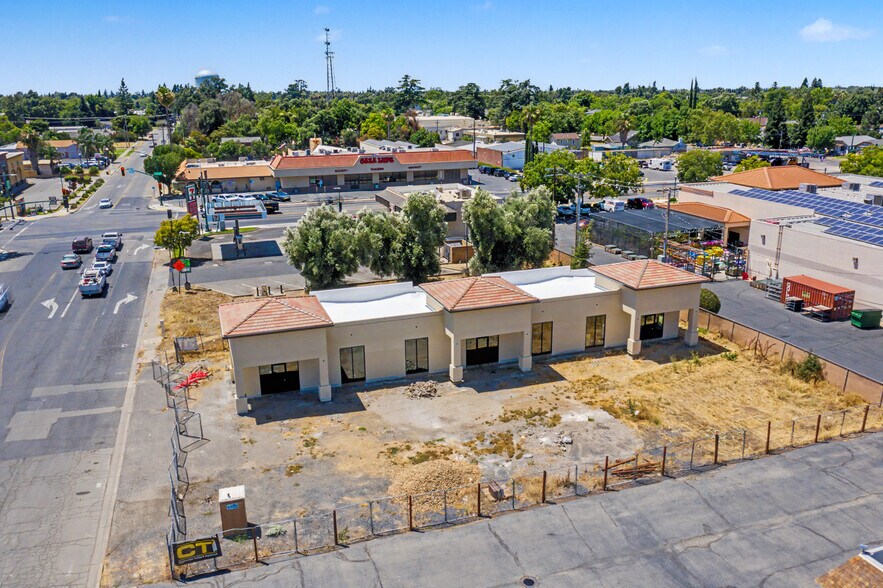 21 E Gridley Rd, Gridley, CA à louer - Photo de l’immeuble – Image 3 sur 10