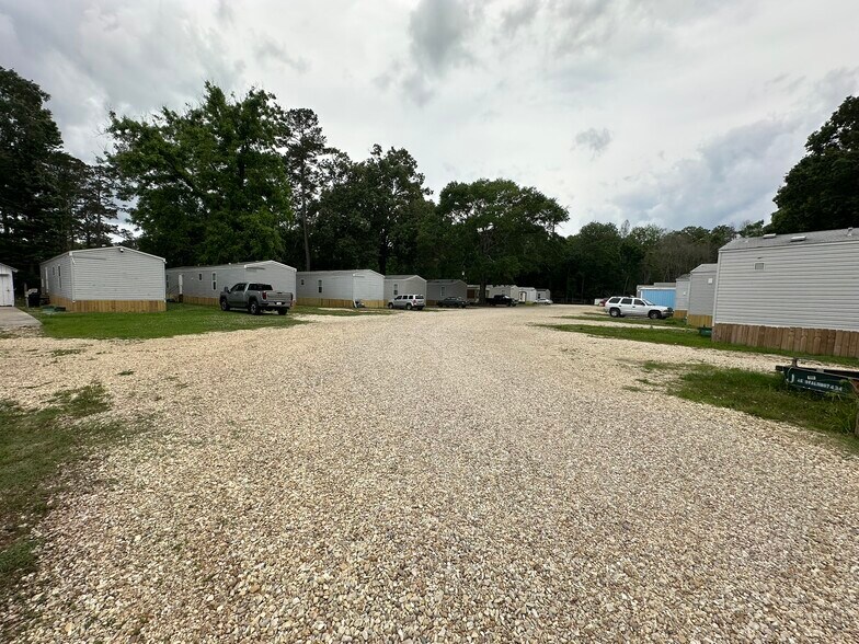 30263 Eden Church Rd, Denham Springs, LA à vendre - Photo de l’immeuble – Image 2 sur 7