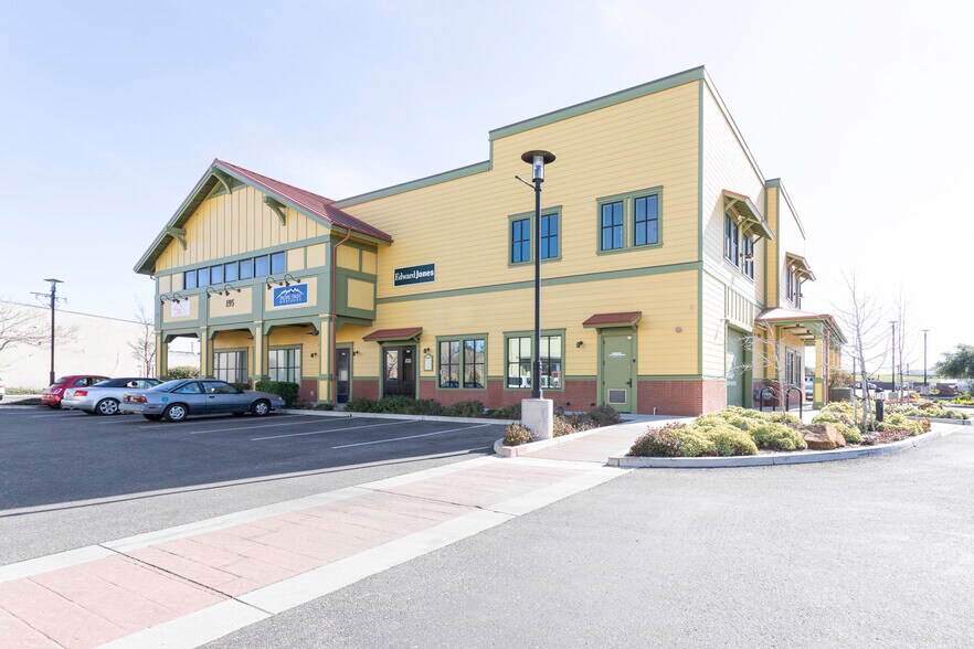 195 S Broadway St, Orcutt, CA à louer - Photo de l’immeuble – Image 2 sur 16