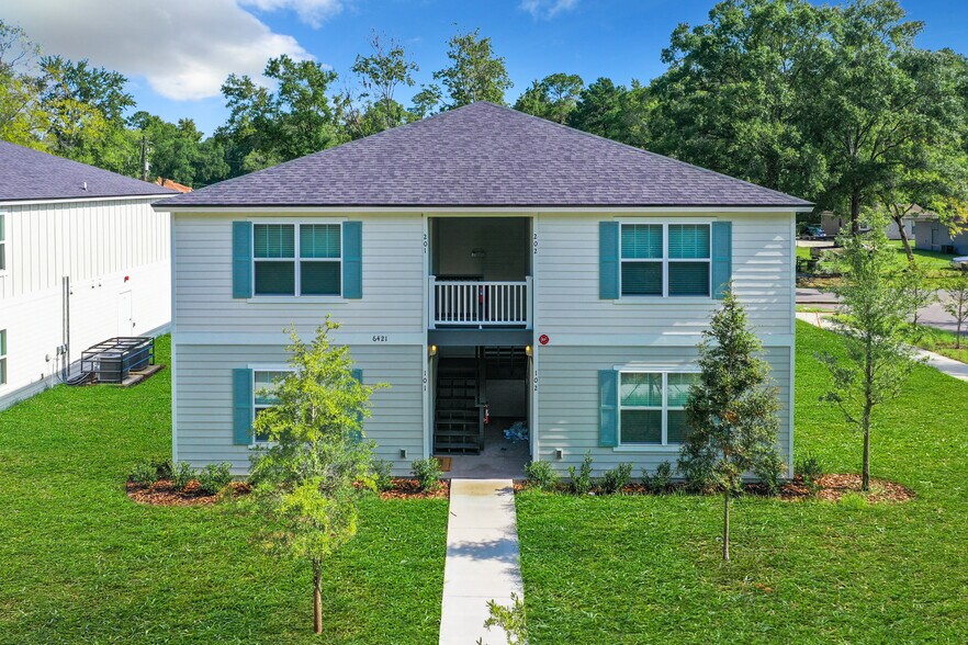 6421 Breezy Oaks Way, Jacksonville, FL à vendre - Photo de l’immeuble – Image 3 sur 34