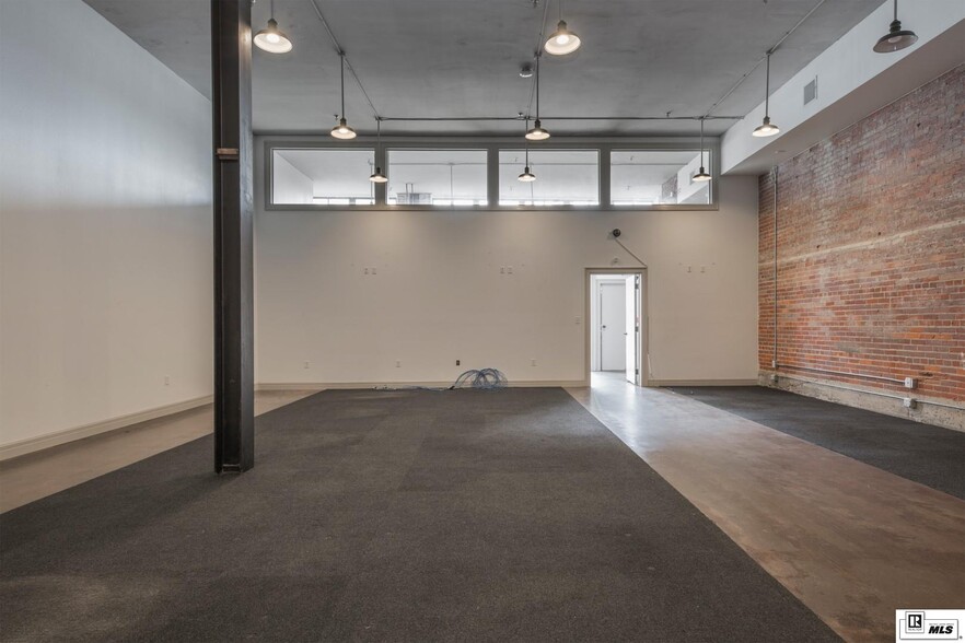217 Desiard St, Monroe, LA à louer - Photo intérieure – Image 3 sur 12
