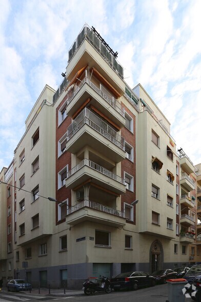 Local commercial dans Madrid, Madrid à louer - Photo principale – Image 1 sur 2