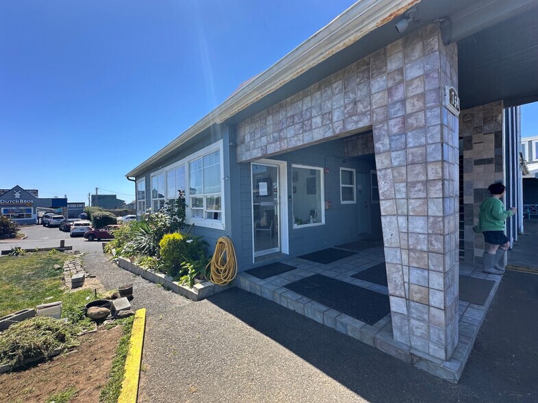 754 SW Coast Hwy, Newport, OR à vendre - Photo de l’immeuble – Image 2 sur 12
